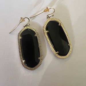 KENDRA SCOTT - Danielle Gold drop earring - black glass